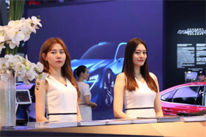 Shanghai's Market Focused on Travel