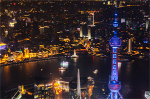 Enjoying the Silence and Serenity of the Deep Night